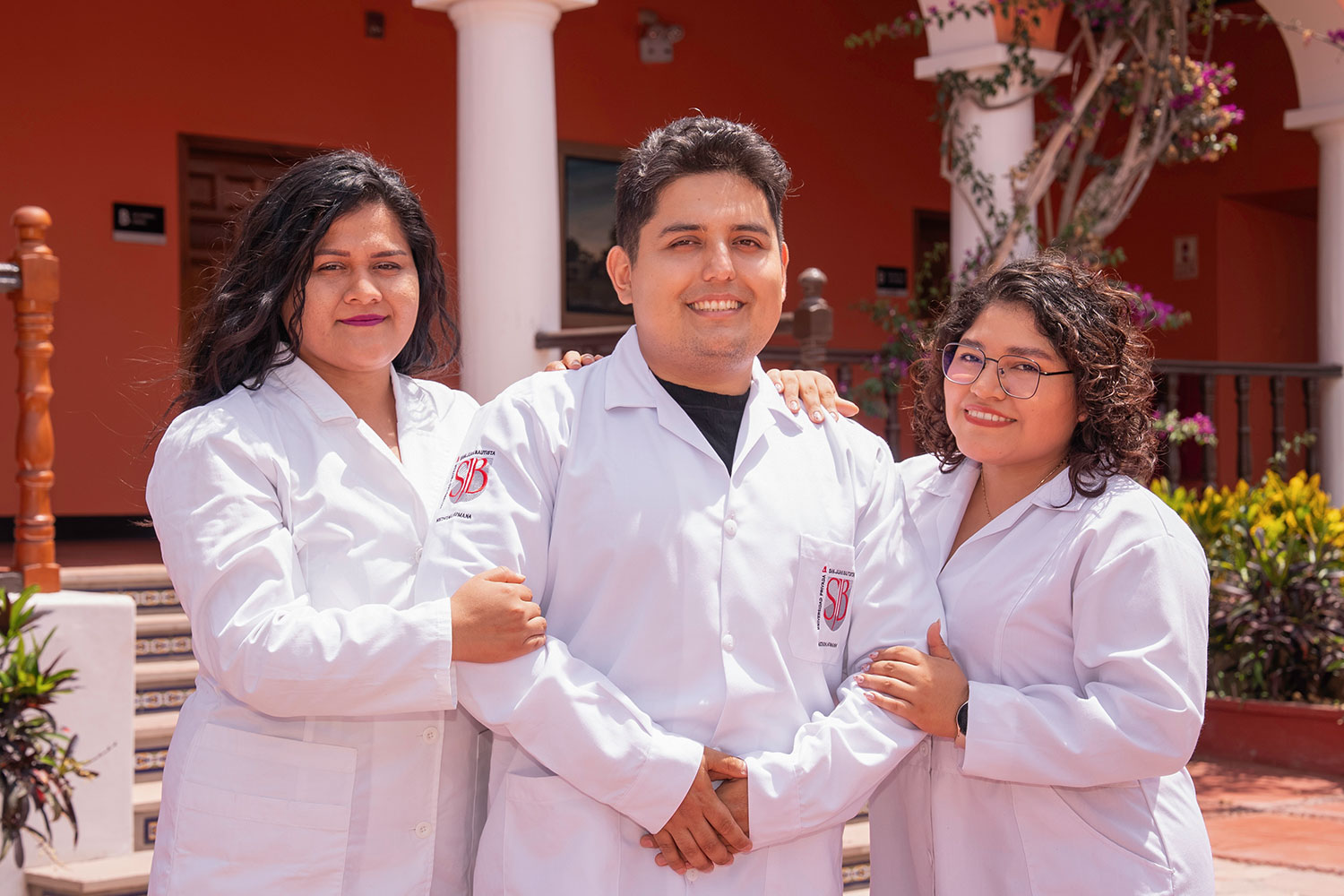 Egresados de Medicina Humana de UPSJB logran clasificación RENACYT