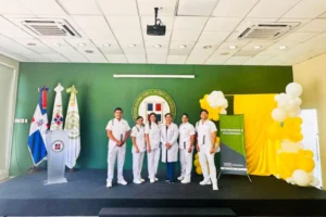 Residentes de Endodoncia de la UPSJB viven experiencia académica internacional en la UNPHU