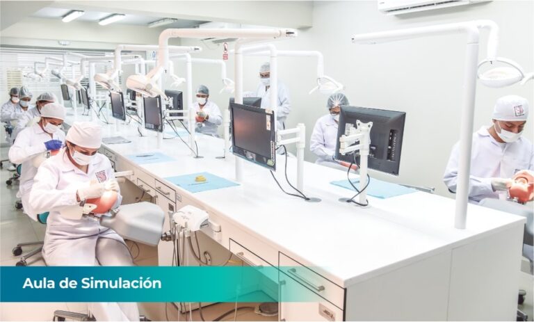 LABORATORIOS - AULA DE SIMULACIÓN