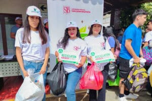 La actividad reunió a estudiantes, docentes y personal administrativo