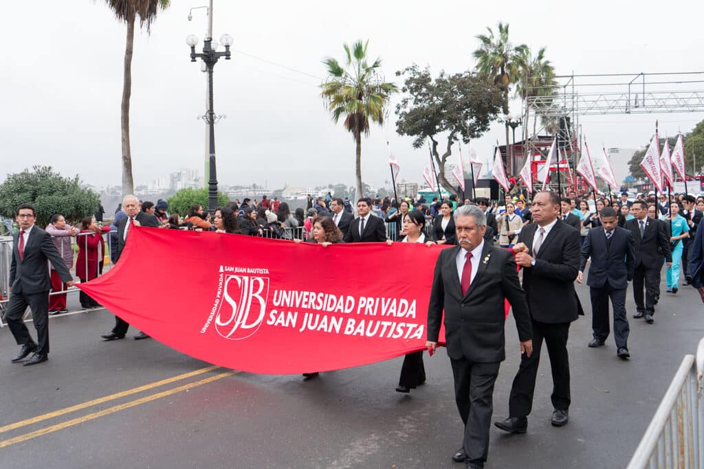 Fortaleciendo valores patrióticos junto a la comunidad chorrillana.