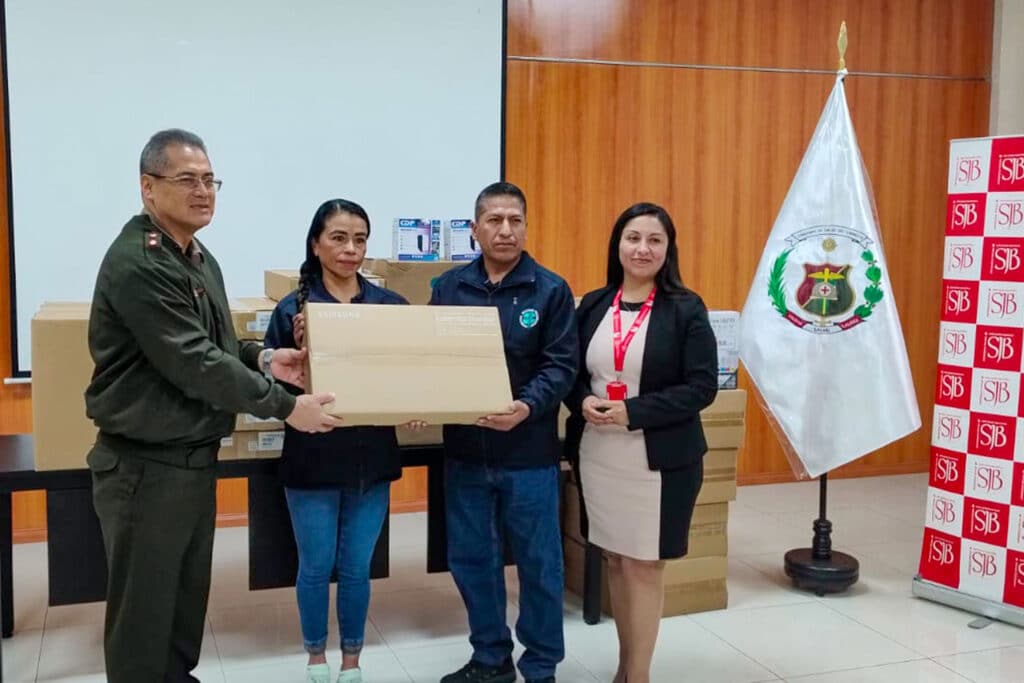 Se realizó la entrega oficial de bienes como contraprestación por el uso del campo clínico