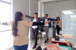 ¡Movimiento y bienestar en la UPSJB! 🤸‍♀️ Nuestra Escuela de Tecnología Médica implementa "Pausas Activas" para el personal administrativo.