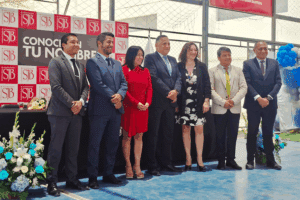La ceremonia central reunió a autoridades, docentes y estudiantes en una jornada que celebró el 12° aniversario de la Escuela Profesional de Tecnología Médica.