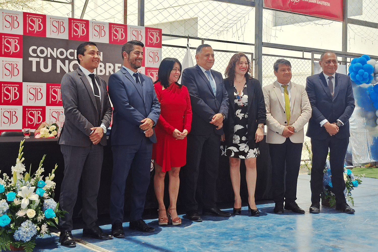 La ceremonia central reunió a autoridades, docentes y estudiantes en una jornada que celebró el 12° aniversario de la Escuela Profesional de Tecnología Médica.