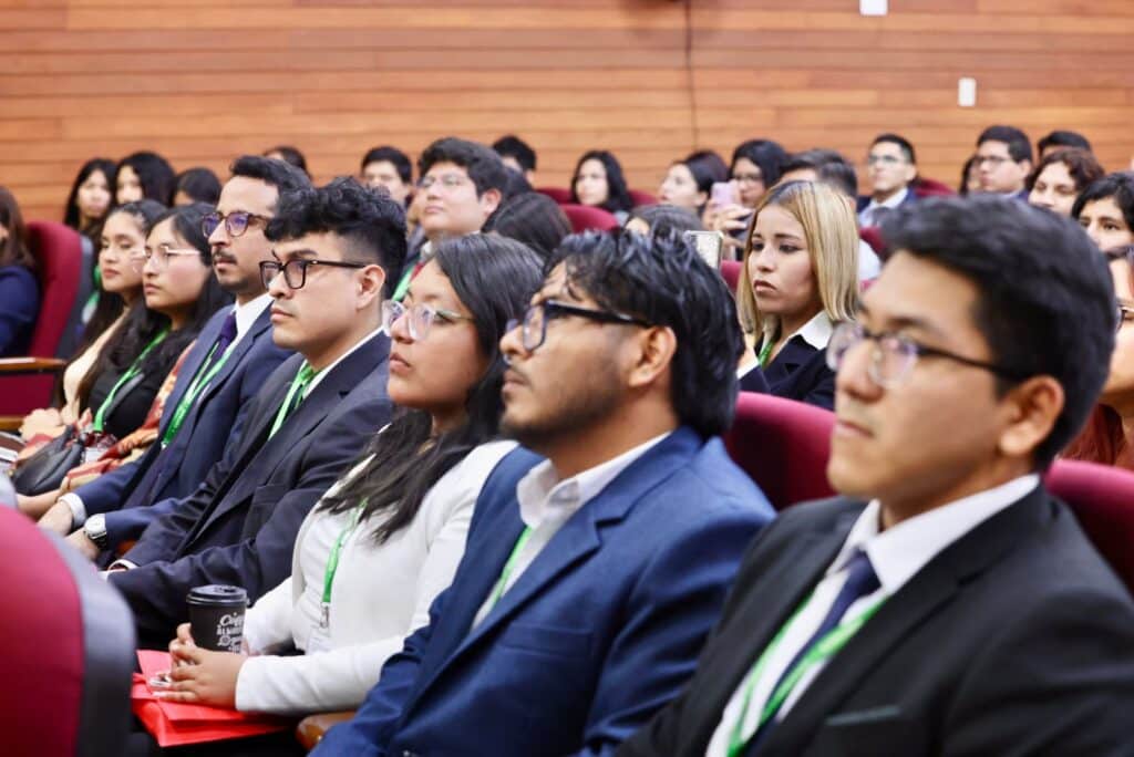 UPSJB destaca reconocimiento nacional a egresada de Derecho por su desempeño en el SECIGRA 2025 3 595207264 1298232155668738 7219564236748309476 n 1