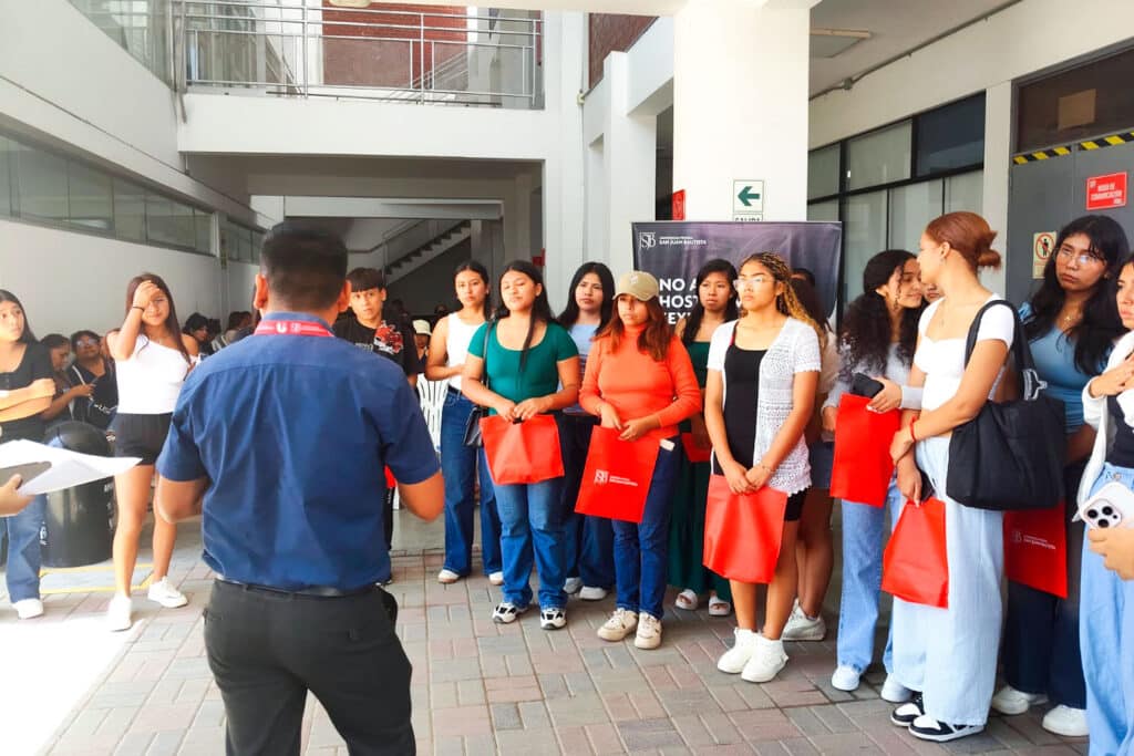 La jornada incluyó talleres de simulación y orientación sobre servicios de bienestar estudiantil en la UPSJB – Filial Chincha.