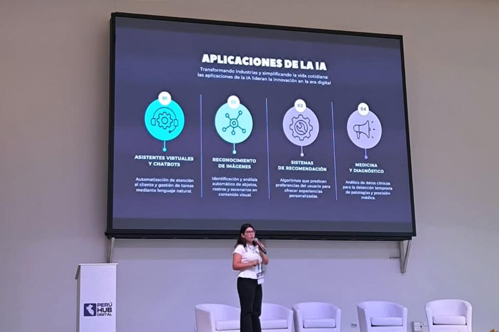 Estudiantes UPSJB participaron en el Perú Hub Digital Universitario 2026 y destacaron en torneo de robótica 2 np peruhub.26 ponencia