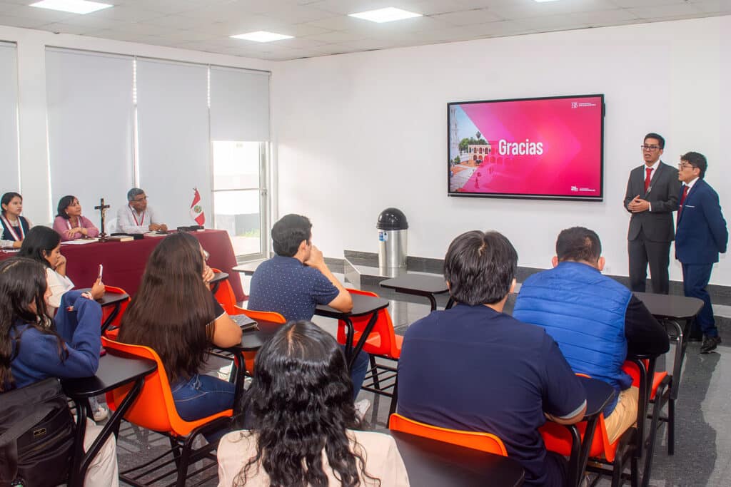 Estudiantes de Estomatología de la UPSJB sustentan tesis bajo la modalidad de artículo científico 3 np.artcient foto3
