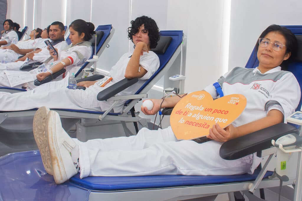 UPSJB fortalece su compromiso social mediante campaña solidaria de donación de sangre 2 np.donacion.sangre.foto1