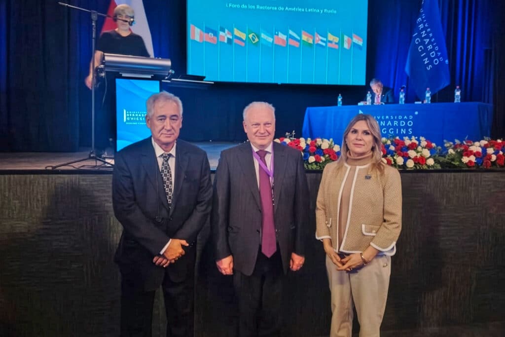 Rector de la UPSJB participó en foro internacional de universidades de América Latina y Rusia 2 npubgh3