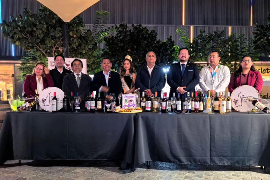 UPSJB fortalece alianzas para impulsar la industria vitivinícola Autoridades, productores y representantes de instituciones participan en la celebración del Día Nacional del Vino Peruano junto a la UPSJB y la Bodega ARPE.