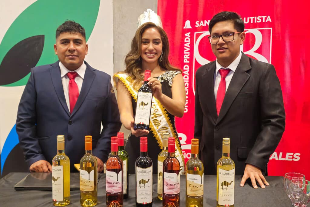 Bodega ARPE destaca la calidad de sus vinos en evento nacional Estudiantes de Ingeniería en Enología y Viticultura de la UPSJB presentan vinos de la Bodega ARPE durante la celebración del Día Nacional del Vino Peruano.