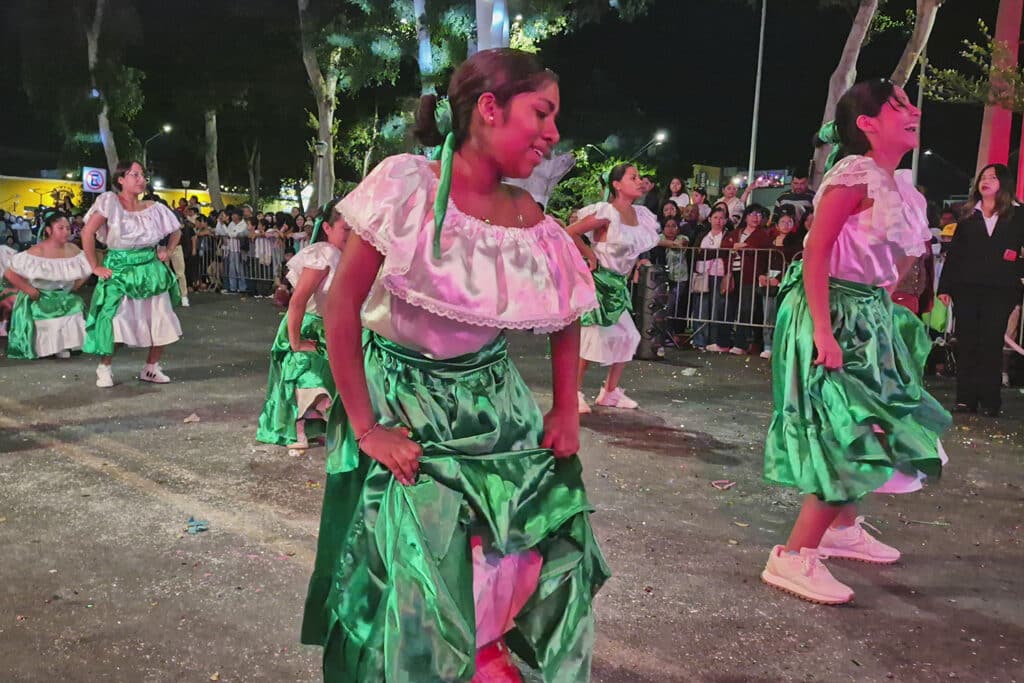 UPSJB brilló en el gran pasacalle costumbrista y reafirmó su compromiso con la cultura e identidad de Ica 2 nppasacalleicafoto2