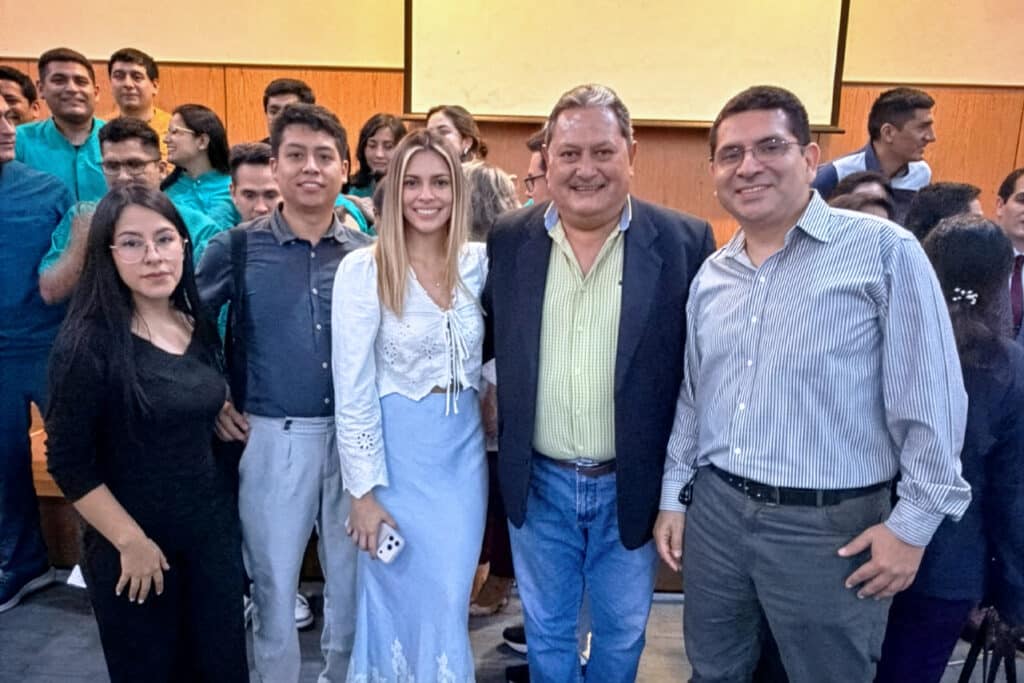 Encuentro interuniversitario de posgrado destacó participación de residente de la UPSJB en Periodoncia e Implantología Oral 1 npseg2