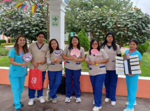 Estudiantes de la UPSJB participan en feria de salud sobre ambientes libres de tabaco en campus Chorrillos.