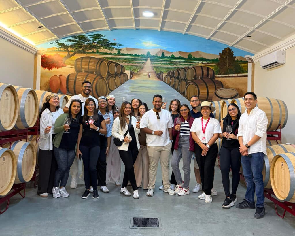 Estudiantes de posgrado de República Dominicana realizan pasantía internacional en Estomatología en la UPSJB 4 4
