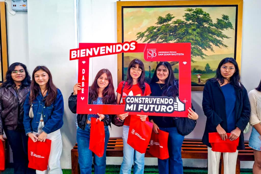 UPSJB realiza su primera visita guiada para ingresantes 2026-2 5 Blog5 sb