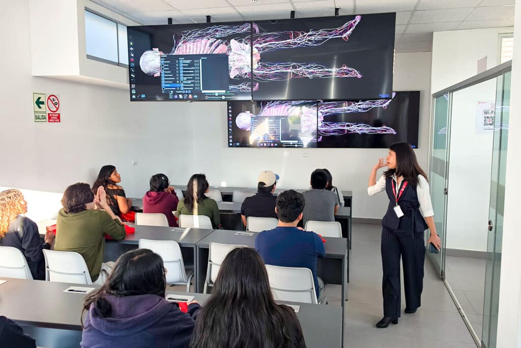 UPSJB realiza su primera visita guiada para ingresantes 2026-2 1 Blog7 cho