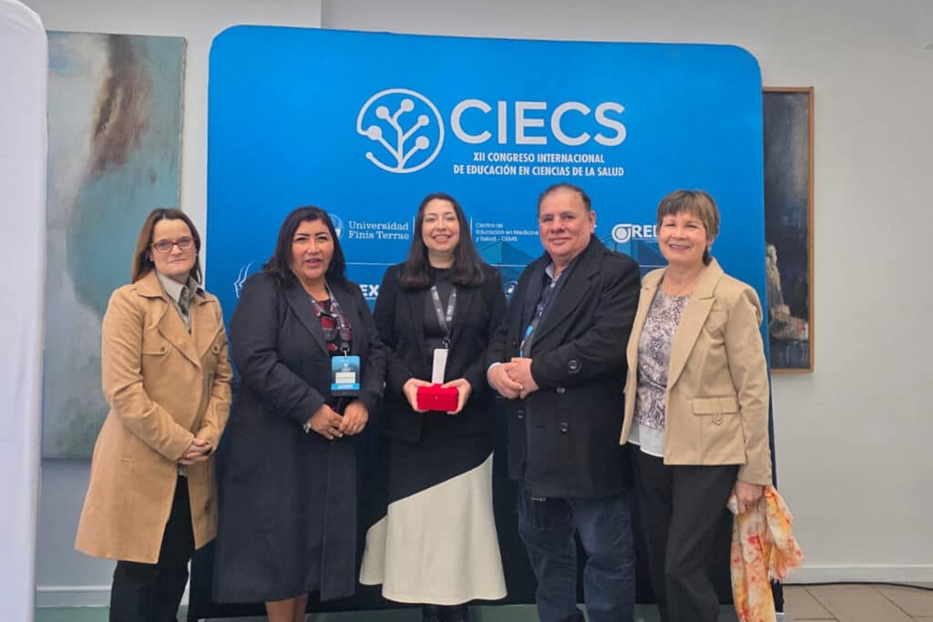 UPSJB participa en el CIECS 2026 con investigación sobre innovación en educación médica 2 npCiecs26foto2