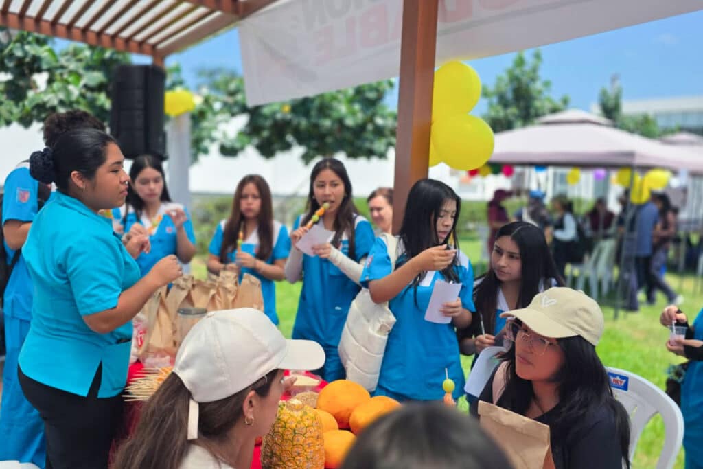 UPSJB realiza Campaña de Alimentación Saludable junto a la DIRIS Lima Sur en el Campus Chorrillos 1 Blog2 7 3