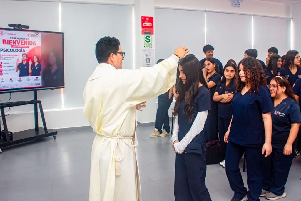 “El compromiso de escuchar”: UPSJB fortalece la identidad profesional de sus estudiantes de Psicología en la Ceremonia de Investidura” 2 Blog3 5 1