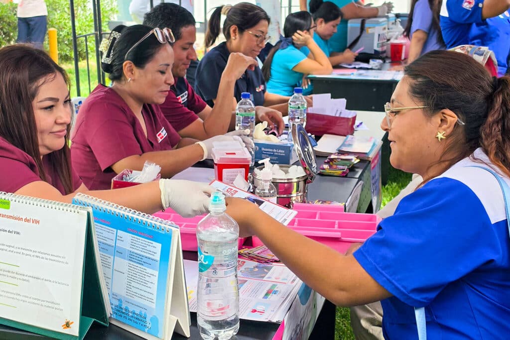 UPSJB y Minsa unen esfuerzos en la campaña preventiva promocional ‘Ponle el Pare al Sarampión’ para promover la salud preventiva integral 4 Blog4 1