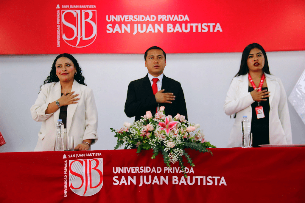 Ceremonia de Bienvenida “El compromiso de escuchar” fortalece la identidad profesional de los estudiantes de Psicología en la Filial Chincha 1 4