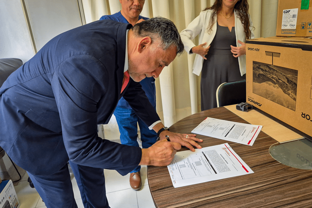 Universidad Privada San Juan Bautista fortalece su compromiso con la salud pública de Ica mediante la entrega de equipamiento al Hospital Santa María del Socorro 3 BLOG 4 HSMS