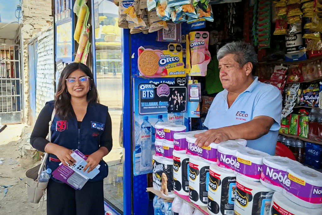 Estudiantes de Contabilidad de la UPSJB promueven la cultura tributaria en Chincha mediante el proyecto NAF 4 BLOG NAF 4
