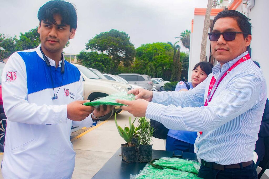 Reciclatón en San Juan fortalece el compromiso ambiental universitario en Chorrillos y San Borja 2 Blog3 8