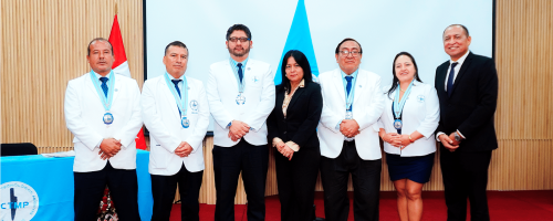 Autoridades durante ceremonia del Día del Tecnólogo Médico