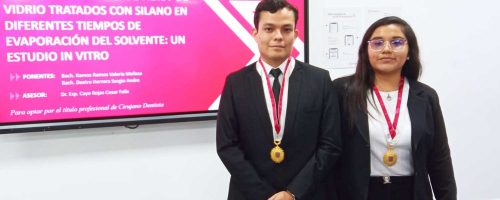 Bachilleres presentan tesis sobre postes de fibra de vidrio tratados con silano en Estomatología.