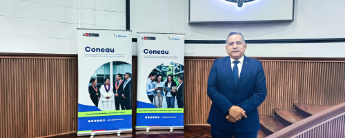 Dr. Alfredo Mendieta, rector de la UPSJB, durante la presentación del Modelo de Acreditación Institucional de Universidades y Escuelas de Posgrado 2026 organizada por Coneau sobre Acreditación institucional universitaria.