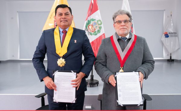 Universidad Privada San Juan Bautista (UPSJB), firmó un convenio de cooperación interinstitucional con la Municipalidad Distrital de Pachacamac