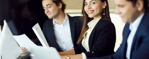 Alumna de maestría en gestión pública trabajando en el sector público.