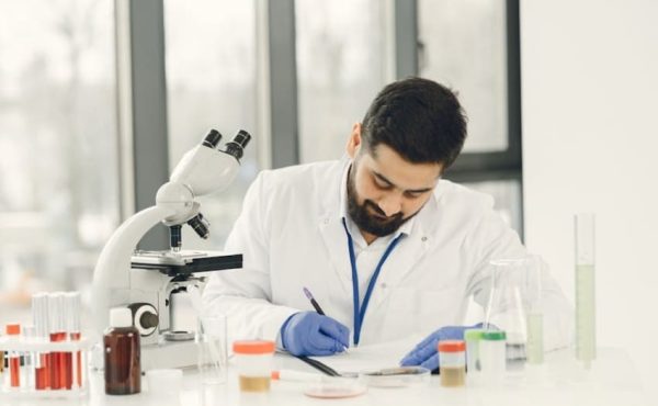 que estudia anatomia patologica